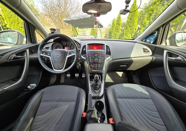 Opel Astra cena 31500 przebieg: 202200, rok produkcji 2012 z Mińsk Mazowiecki małe 154